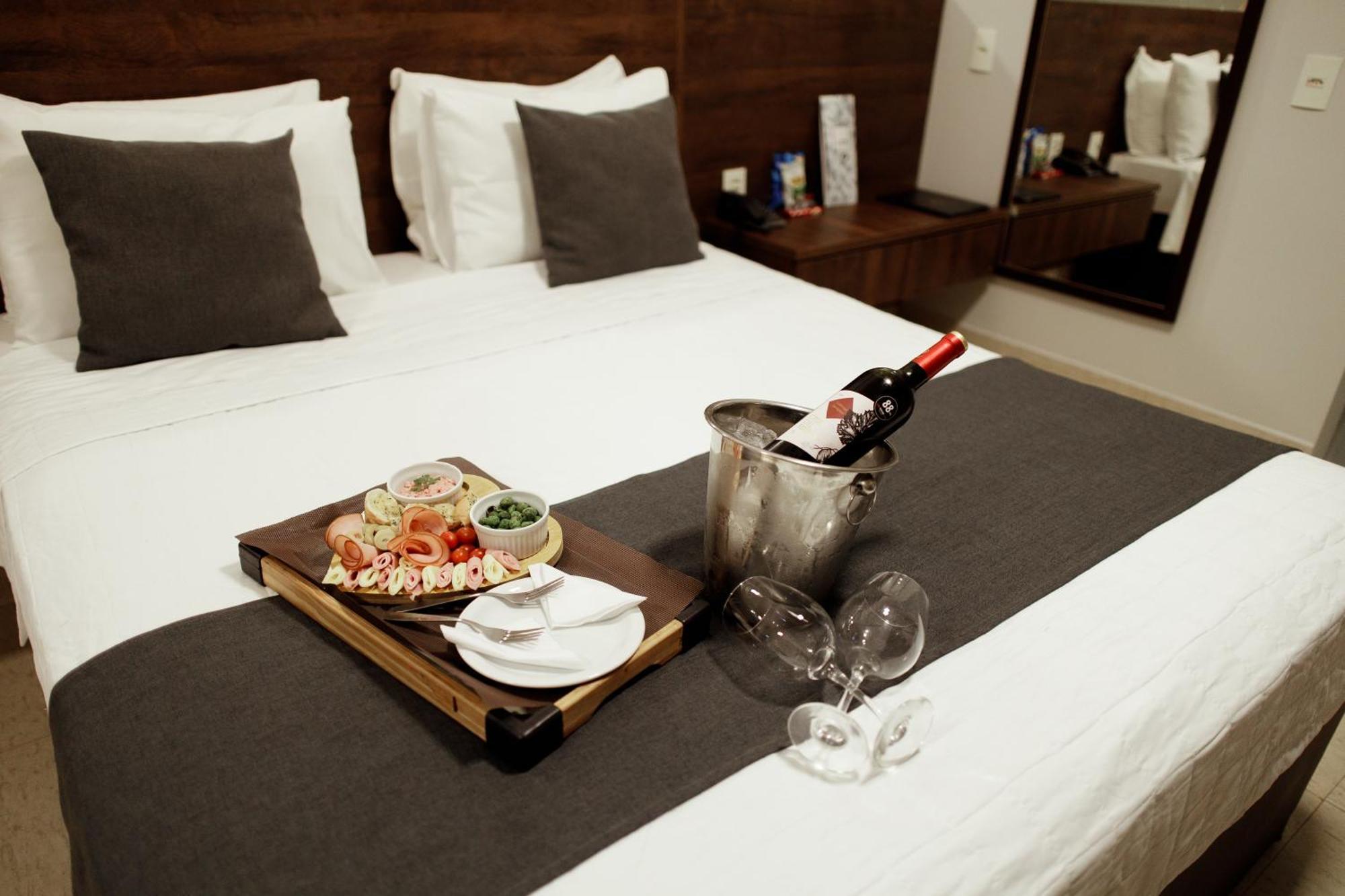 Roma Hotel By H Hoteis - Airport Nucleo Bandeirante Ngoại thất bức ảnh